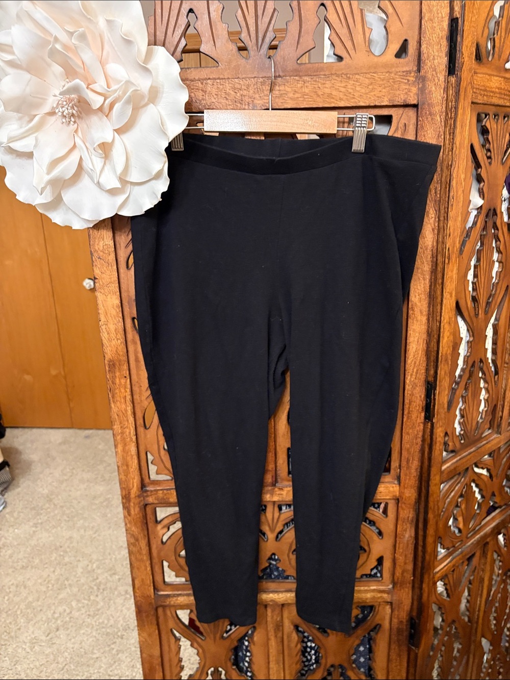 Black High-Rise Stretch Leggings